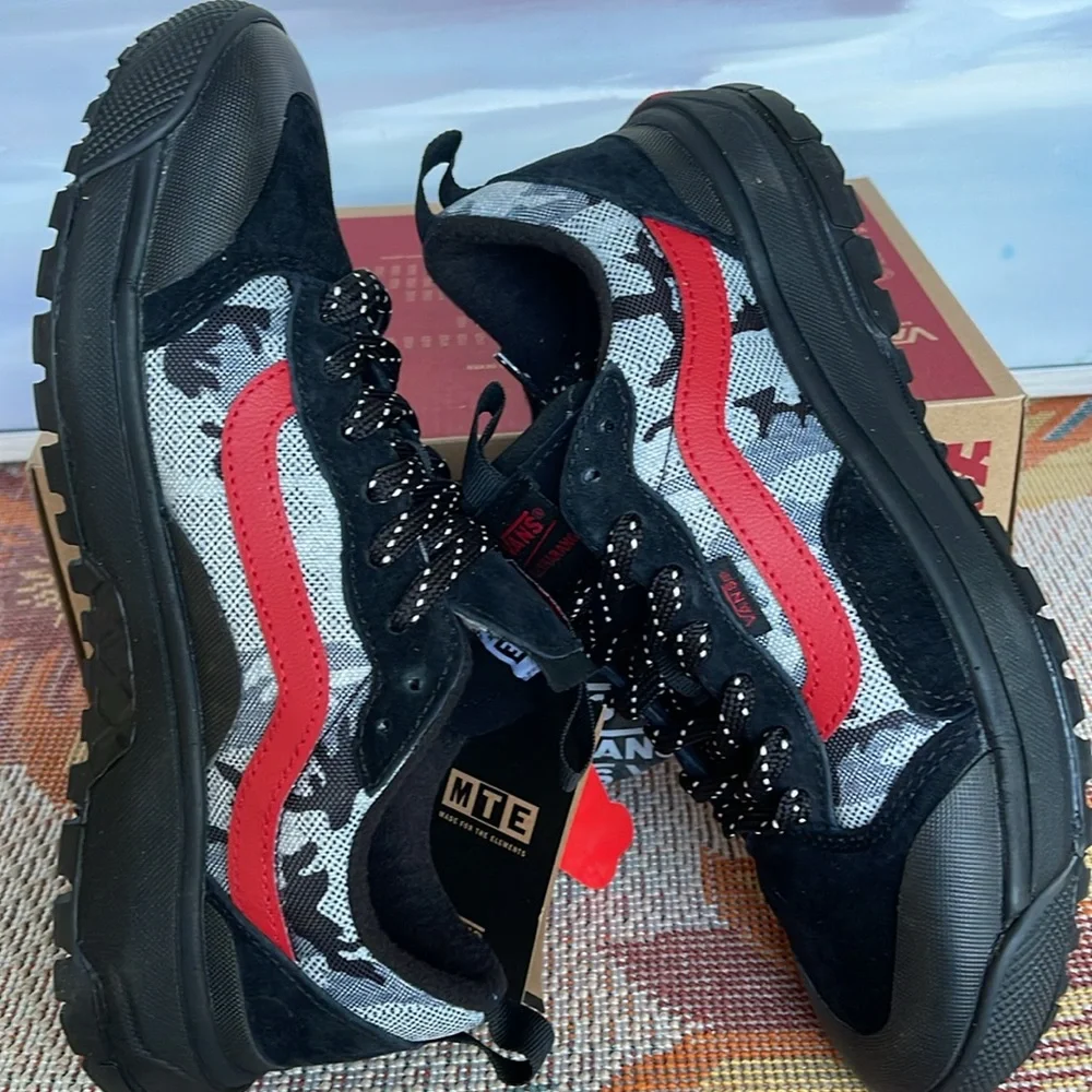 Vans Men’s Ultrarange Exo
Arctic Camo Black
VN0A5KS4BLK
Sneakers - Picture 12 of 16